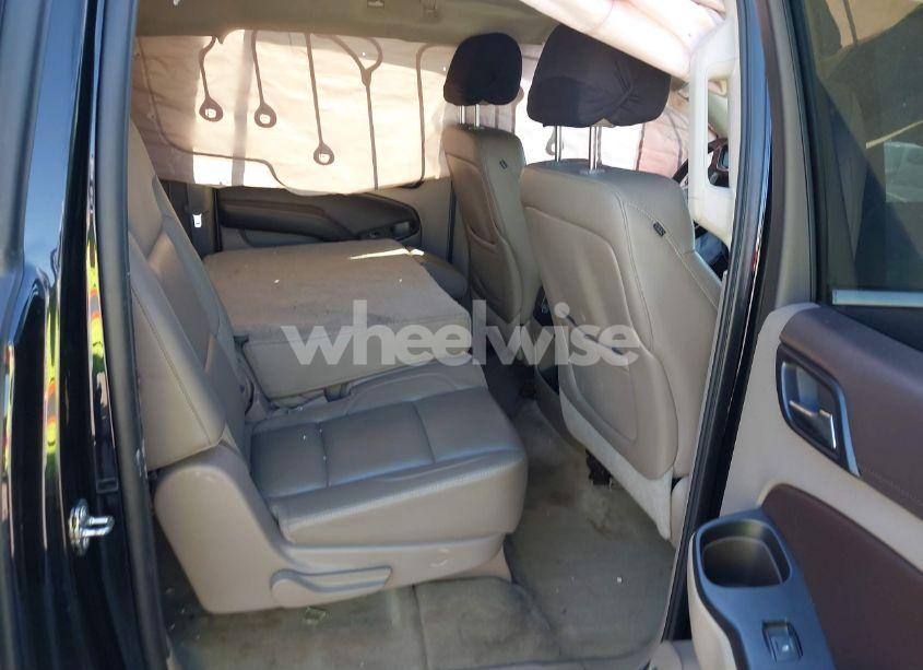 Photo 8 of 2015 Chevrolet Suburban 1500 LT (VIN 1GNSCJKC7FR559134)