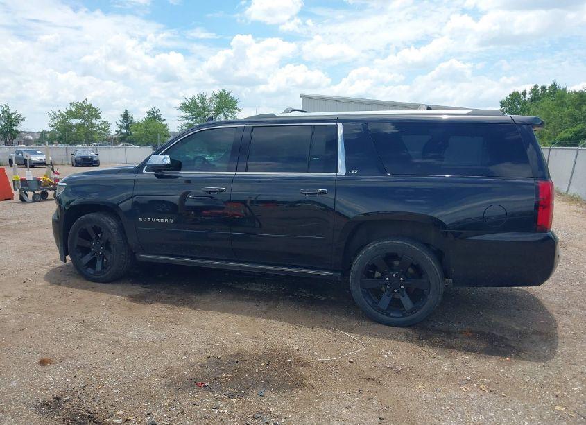 Photo 14 of 2016 Chevrolet Suburban LTZ (VIN 1GNSCJKC7GR389780)