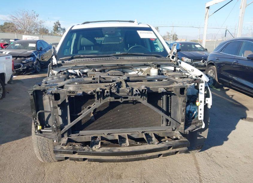 Photo 13 of 2016 Chevrolet Suburban LTZ (VIN 1GNSCJKC8GR231724)