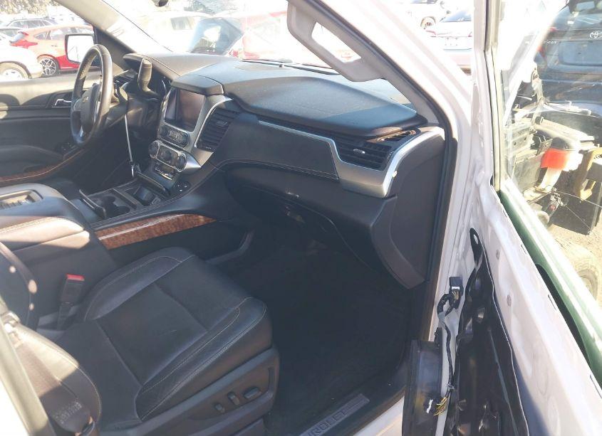 Photo 5 of 2016 Chevrolet Suburban LTZ (VIN 1GNSCJKC8GR231724)