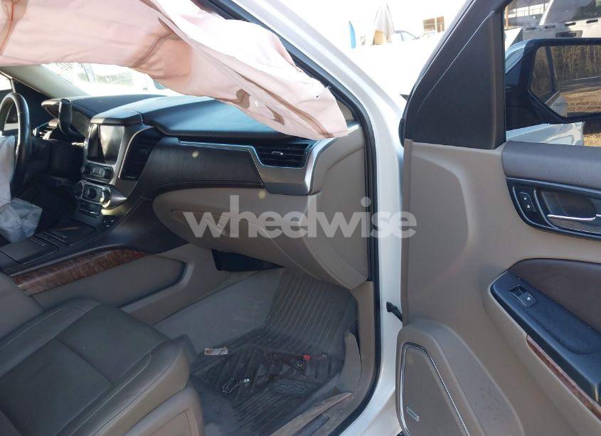 Photo 5 of 2017 Chevrolet Suburban PREMIER (VIN 1GNSCJKC8HR349936)