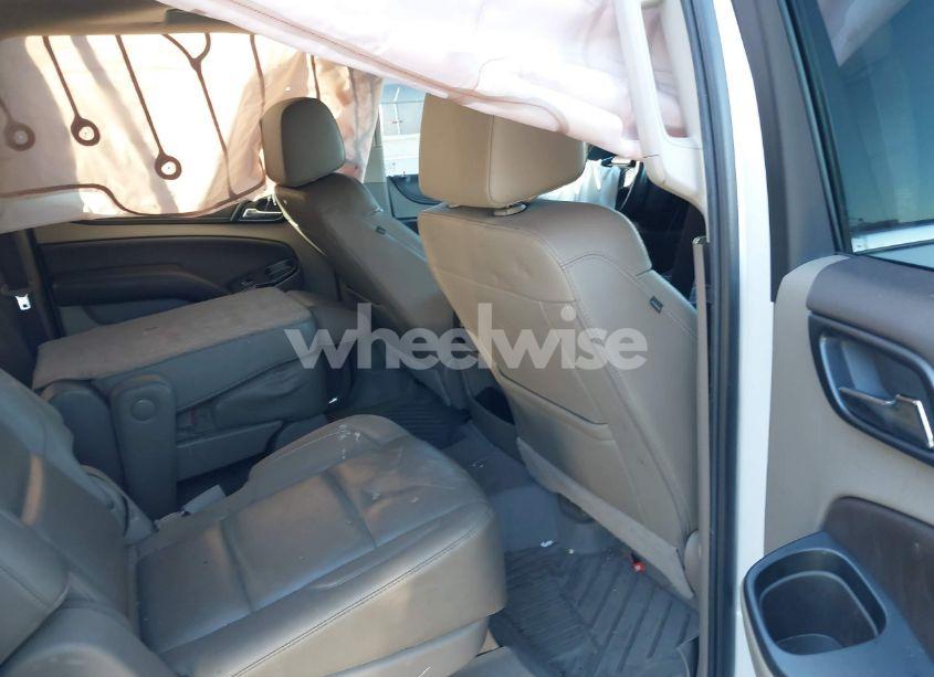 Photo 8 of 2017 Chevrolet Suburban PREMIER (VIN 1GNSCJKC8HR349936)