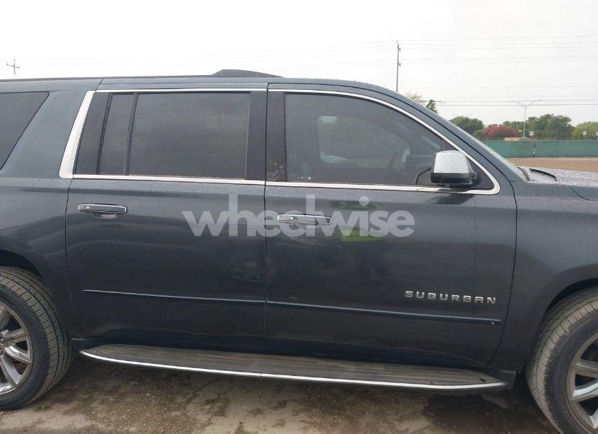 Photo 13 of 2020 Chevrolet Suburban 2WD PREMIER (VIN 1GNSCJKC8LR290783)