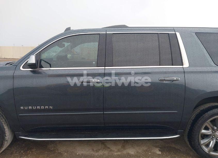 Photo 14 of 2020 Chevrolet Suburban 2WD PREMIER (VIN 1GNSCJKC8LR290783)