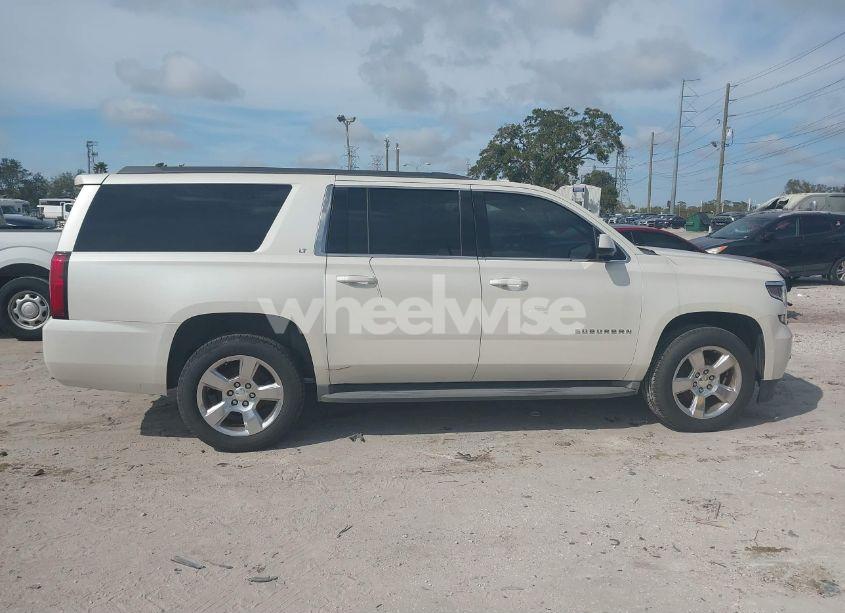 Photo 13 of 2015 Chevrolet Suburban 1500 LT (VIN 1GNSCJKC9FR235540)