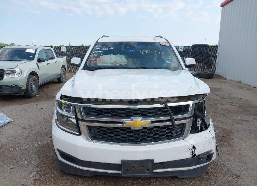 Photo 12 of 2015 Chevrolet Suburban 1500 LT (VIN 1GNSCJKC9FR702598)