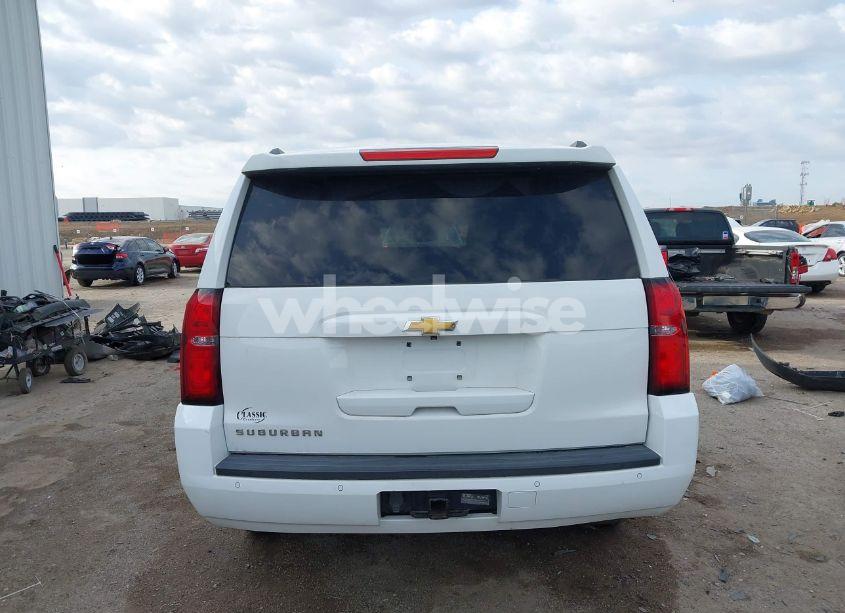 Photo 16 of 2015 Chevrolet Suburban 1500 LT (VIN 1GNSCJKC9FR702598)