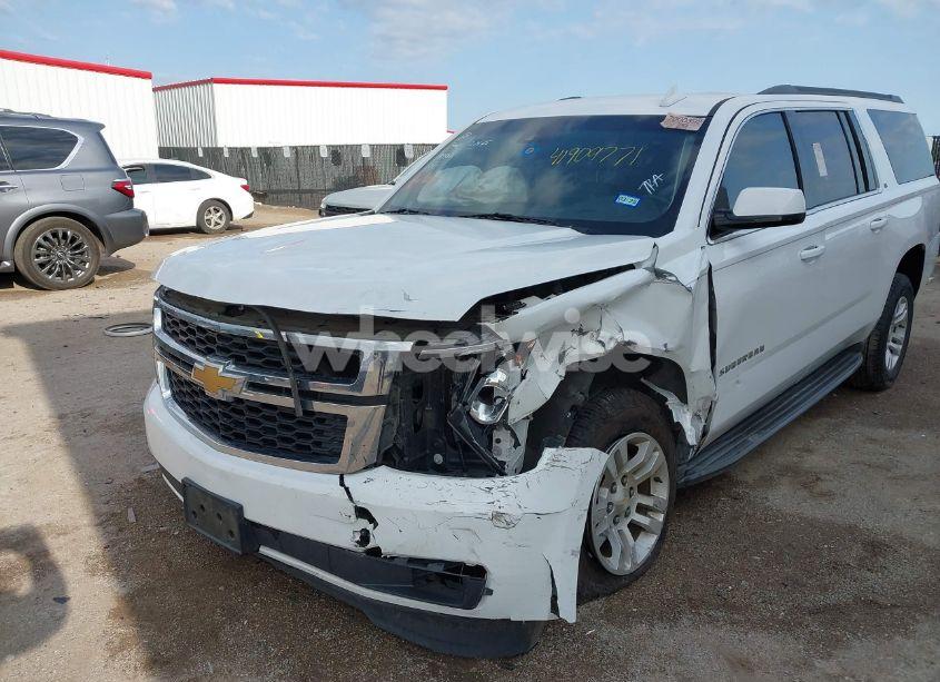 Photo 6 of 2015 Chevrolet Suburban 1500 LT (VIN 1GNSCJKC9FR702598)