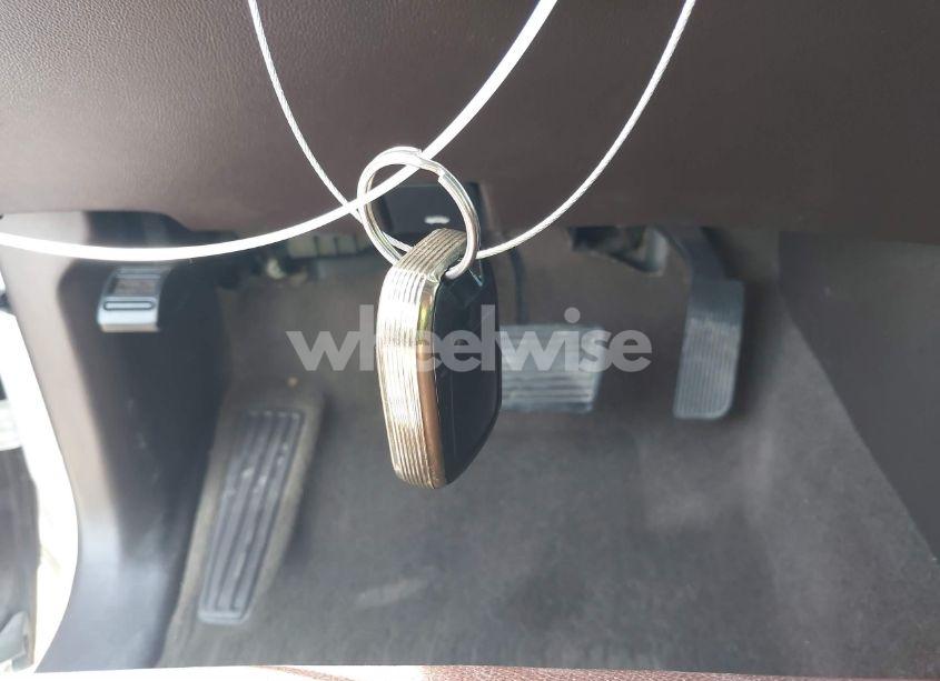 Photo 11 of 2016 Chevrolet Suburban LTZ (VIN 1GNSCJKC9GR207688)