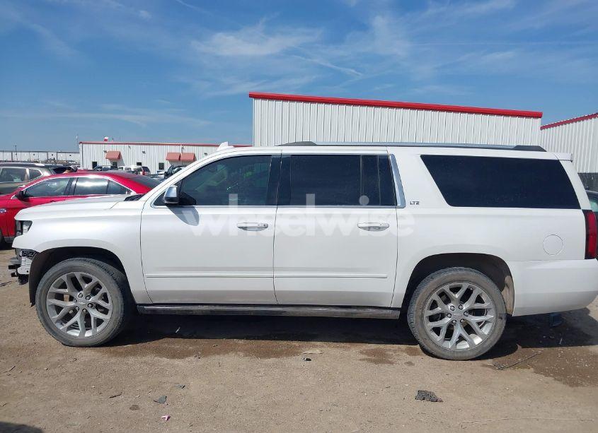 Photo 15 of 2016 Chevrolet Suburban LTZ (VIN 1GNSCJKC9GR207688)