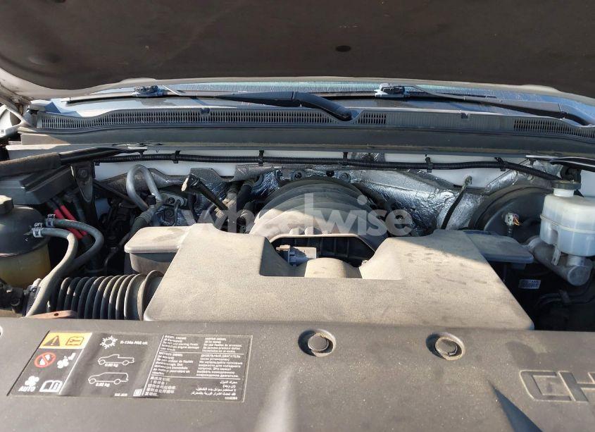 Photo 10 of 2016 Chevrolet Suburban LTZ (VIN 1GNSCJKC9GR236530)