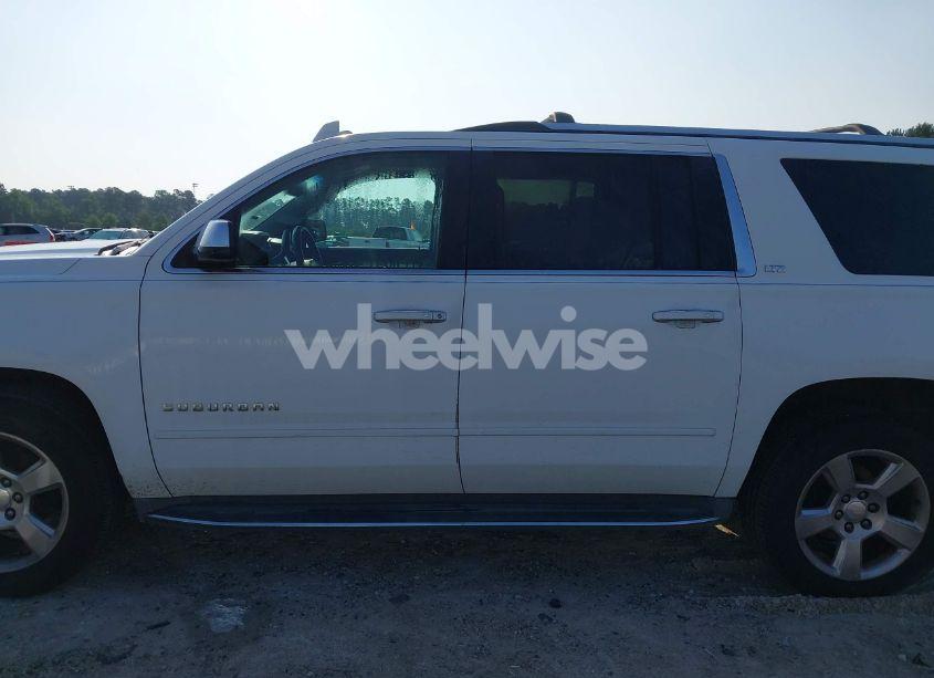 Photo 14 of 2016 Chevrolet Suburban LTZ (VIN 1GNSCJKC9GR236530)