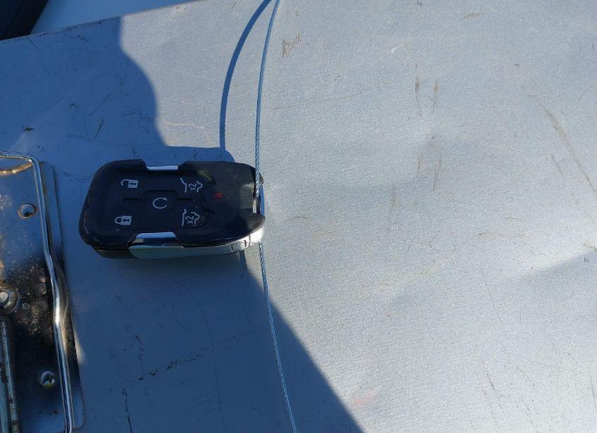 Photo 8 of 2017 Chevrolet Suburban PREMIER (VIN 1GNSCJKC9HR323720)