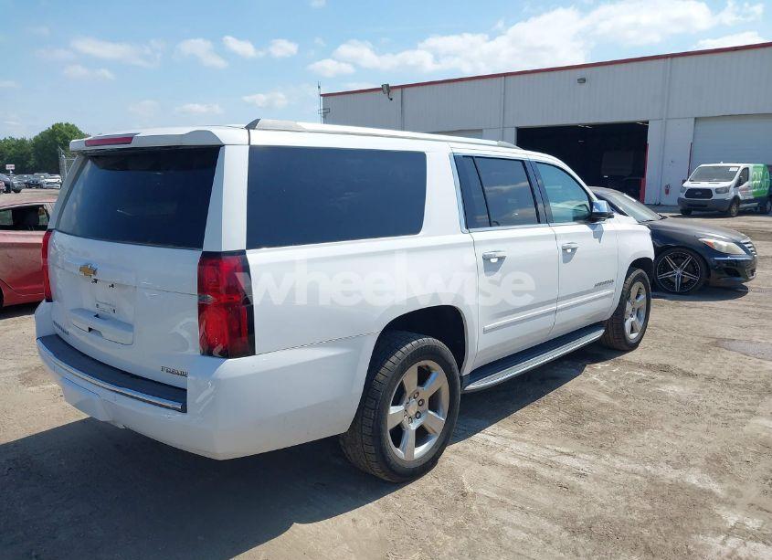 Photo 4 of 2020 Chevrolet Suburban 2WD PREMIER (VIN 1GNSCJKC9LR125292)