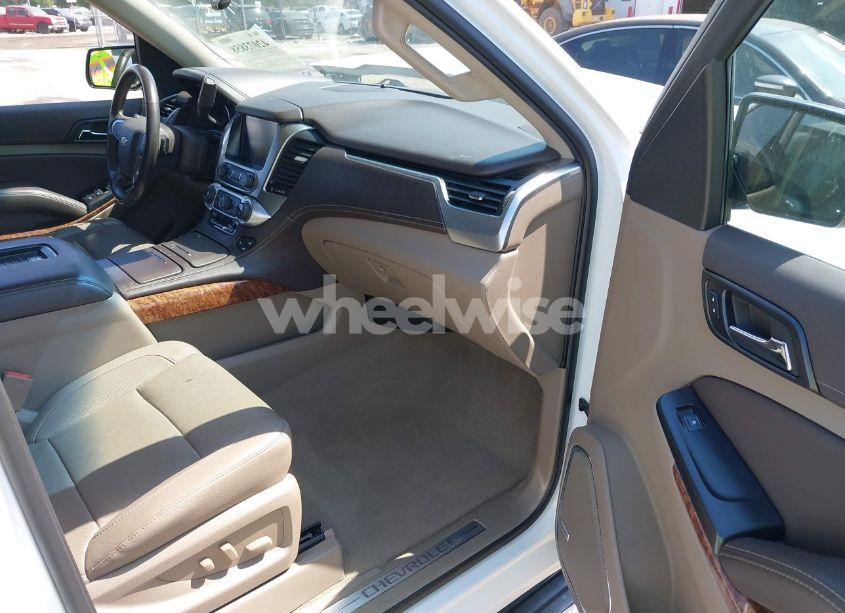 Photo 5 of 2020 Chevrolet Suburban 2WD PREMIER (VIN 1GNSCJKC9LR125292)