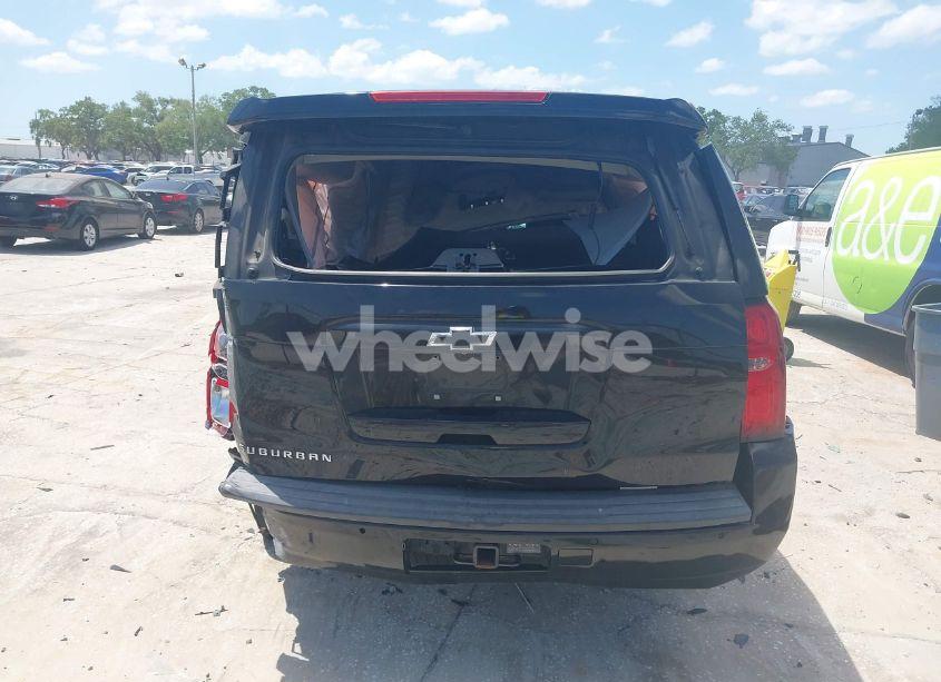 Photo 16 of 2015 Chevrolet Suburban 1500 LT (VIN 1GNSCJKCXFR201817)