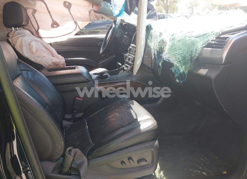 Photo 5 of 2015 Chevrolet Suburban 1500 LT (VIN 1GNSCJKCXFR201817)