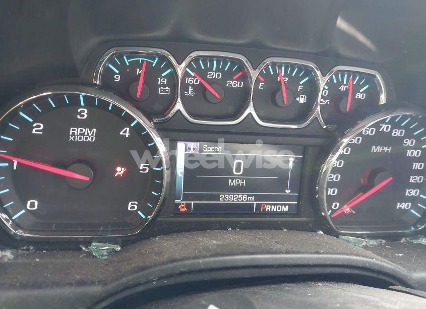 Photo 7 of 2015 Chevrolet Suburban 1500 LT (VIN 1GNSCJKCXFR201817)