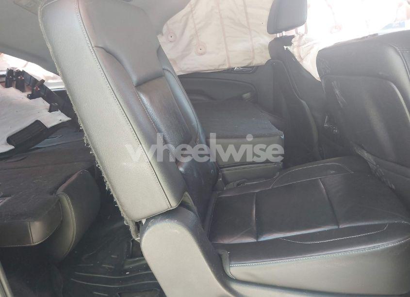 Photo 8 of 2015 Chevrolet Suburban 1500 LT (VIN 1GNSCJKCXFR201817)