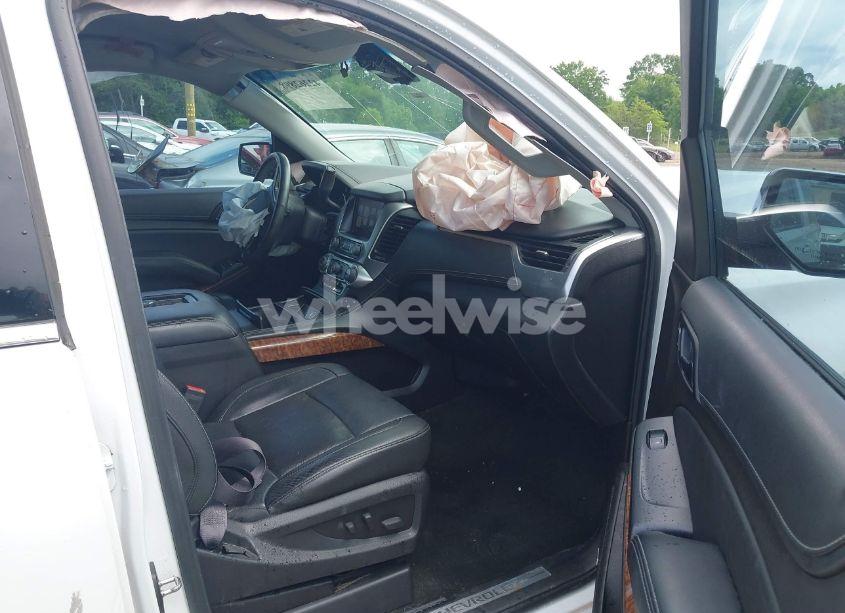 Photo 5 of 2017 Chevrolet Suburban PREMIER (VIN 1GNSCJKCXHR204770)