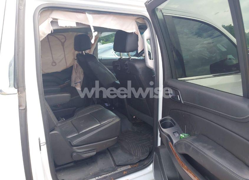 Photo 8 of 2017 Chevrolet Suburban PREMIER (VIN 1GNSCJKCXHR204770)