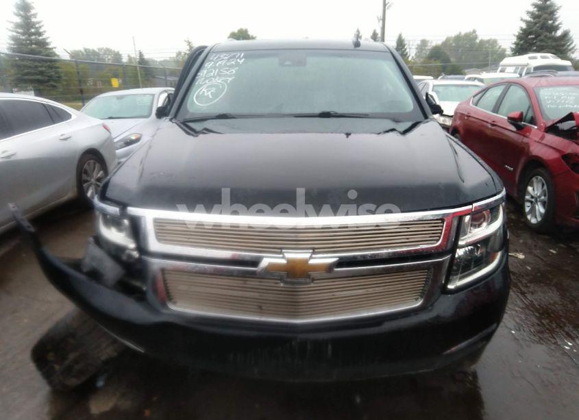 Photo 12 of 2017 Chevrolet Suburban PREMIER (VIN 1GNSCJKCXHR312158)