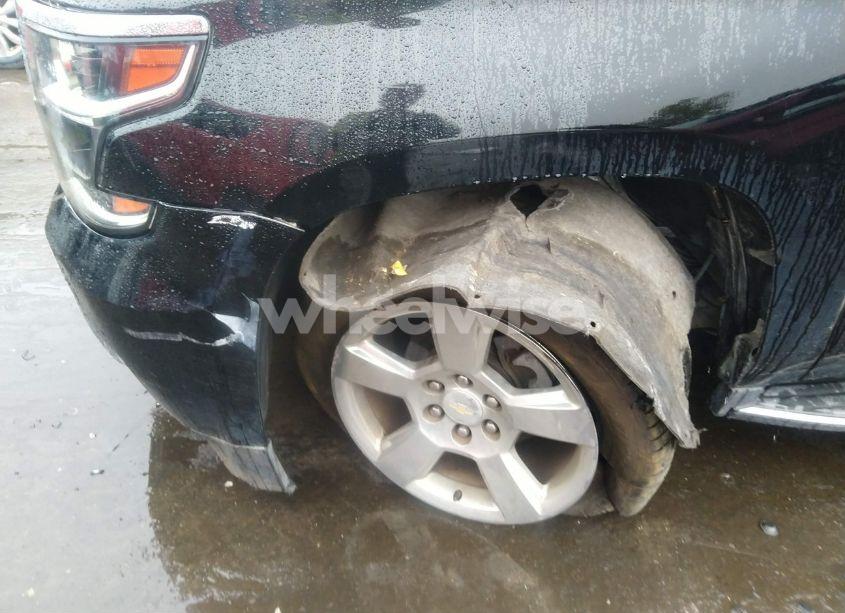 Photo 18 of 2017 Chevrolet Suburban PREMIER (VIN 1GNSCJKCXHR312158)