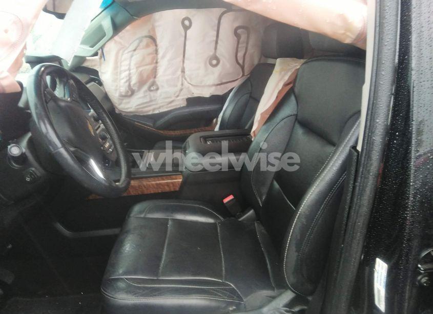 Photo 5 of 2017 Chevrolet Suburban PREMIER (VIN 1GNSCJKCXHR312158)