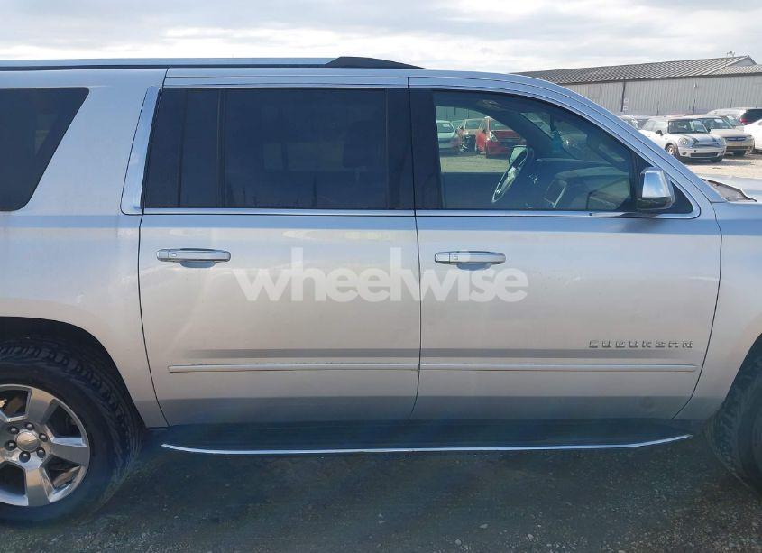 Photo 13 of 2020 Chevrolet Suburban 2WD PREMIER (VIN 1GNSCJKCXLR218158)