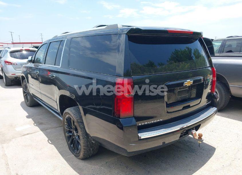 Photo 3 of 2019 Chevrolet Suburban PREMIER (VIN 1GNSCJKJXKR177544)