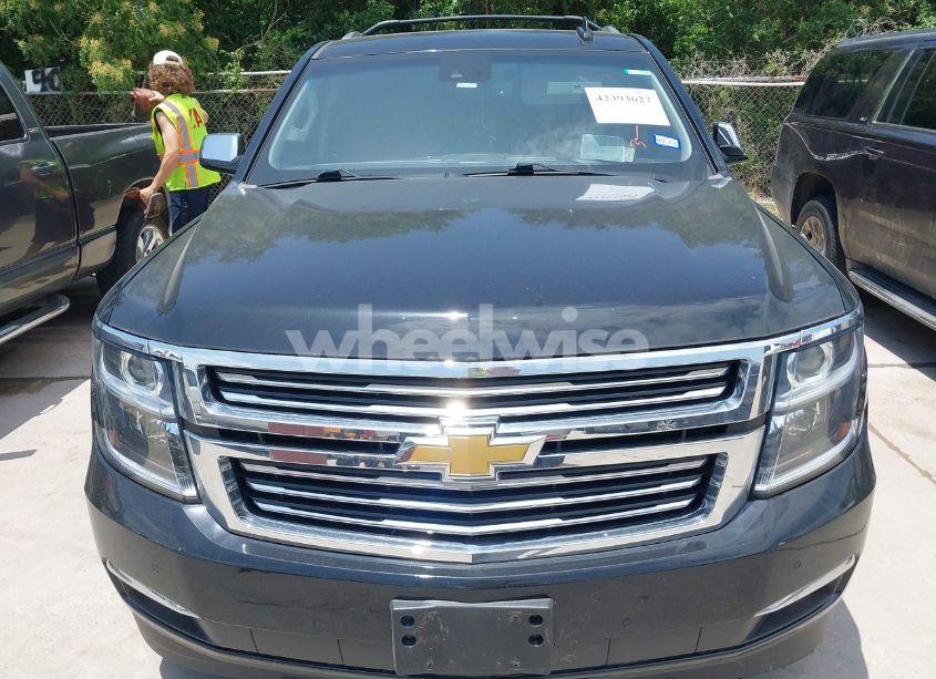 Photo 6 of 2019 Chevrolet Suburban PREMIER (VIN 1GNSCJKJXKR177544)