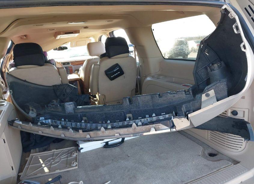 Photo 12 of 2011 Chevrolet Suburban 1500 LTZ (VIN 1GNSCKE00BR185760)