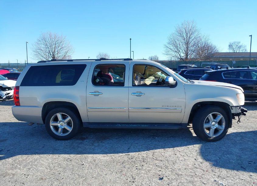 Photo 14 of 2011 Chevrolet Suburban 1500 LTZ (VIN 1GNSCKE00BR185760)
