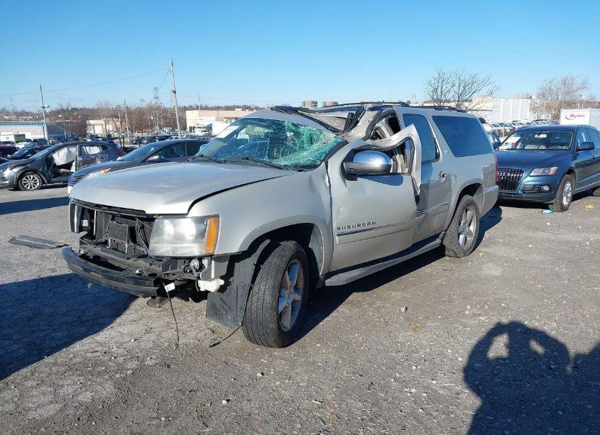 Photo 2 of 2011 Chevrolet Suburban 1500 LTZ (VIN 1GNSCKE00BR185760)