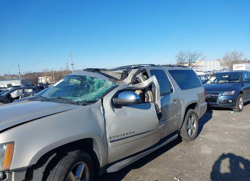 Photo 6 of 2011 Chevrolet Suburban 1500 LTZ (VIN 1GNSCKE00BR185760)