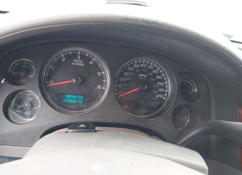 Photo 15 of 2011 Chevrolet Suburban 1500 LTZ (VIN 1GNSCKE01BR196931)