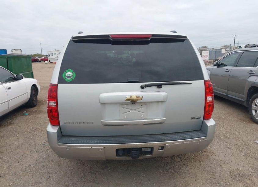 Photo 16 of 2011 Chevrolet Suburban 1500 LTZ (VIN 1GNSCKE01BR196931)