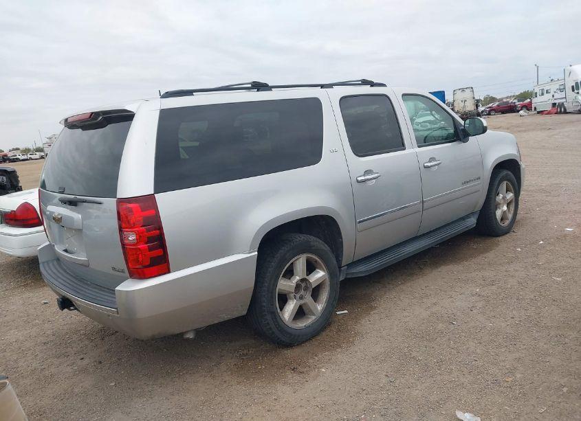 Photo 4 of 2011 Chevrolet Suburban 1500 LTZ (VIN 1GNSCKE01BR196931)