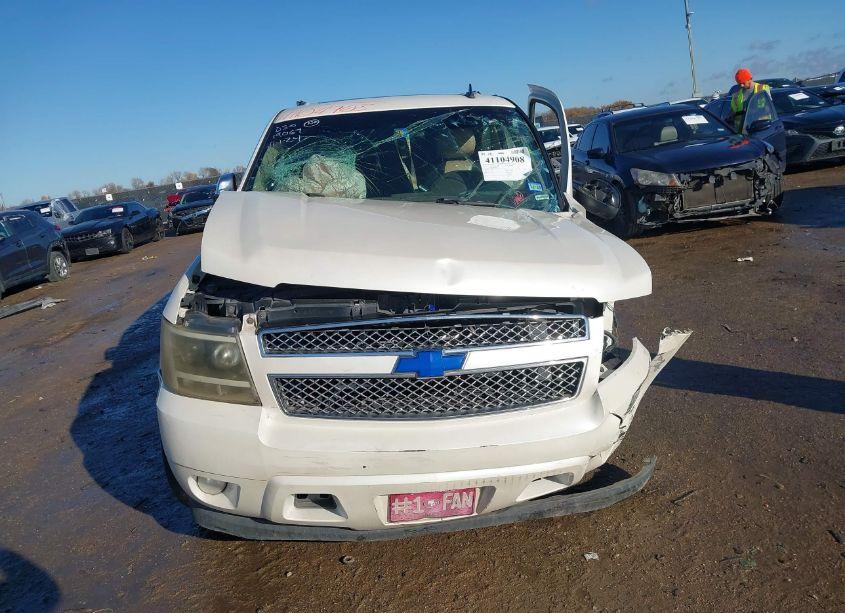 Photo 11 of 2011 Chevrolet Suburban 1500 LTZ (VIN 1GNSCKE01BR230785)