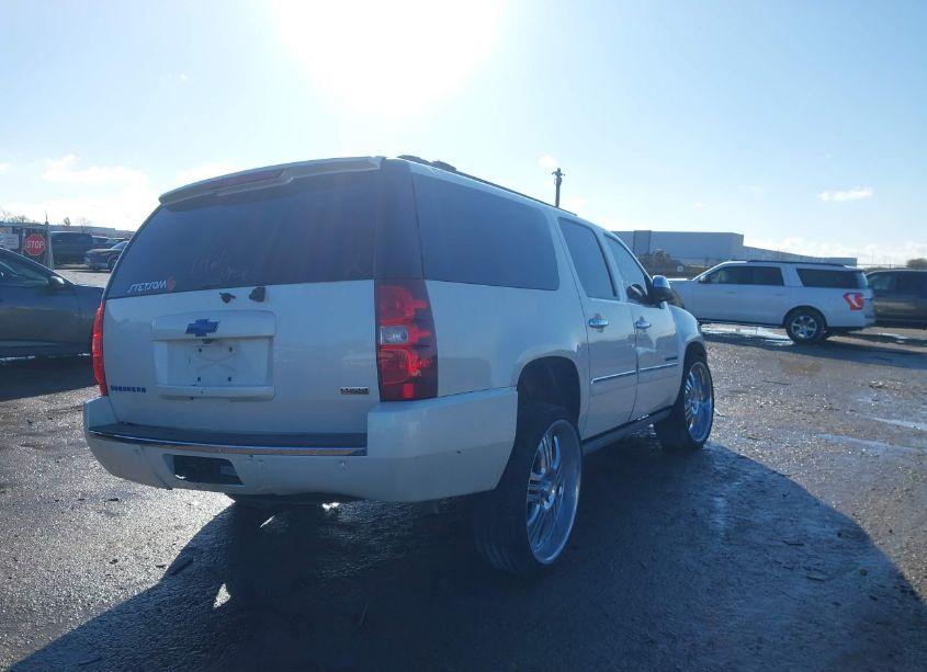 Photo 4 of 2011 Chevrolet Suburban 1500 LTZ (VIN 1GNSCKE01BR230785)