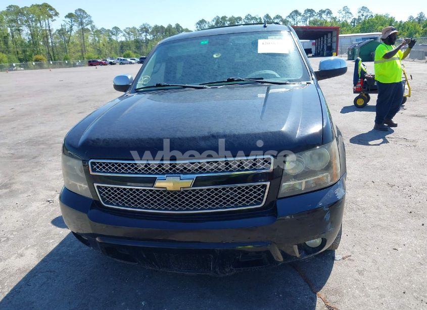 Photo 12 of 2011 Chevrolet Suburban 1500 LTZ (VIN 1GNSCKE01BR275919)