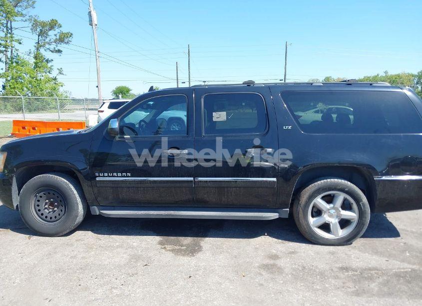 Photo 14 of 2011 Chevrolet Suburban 1500 LTZ (VIN 1GNSCKE01BR275919)
