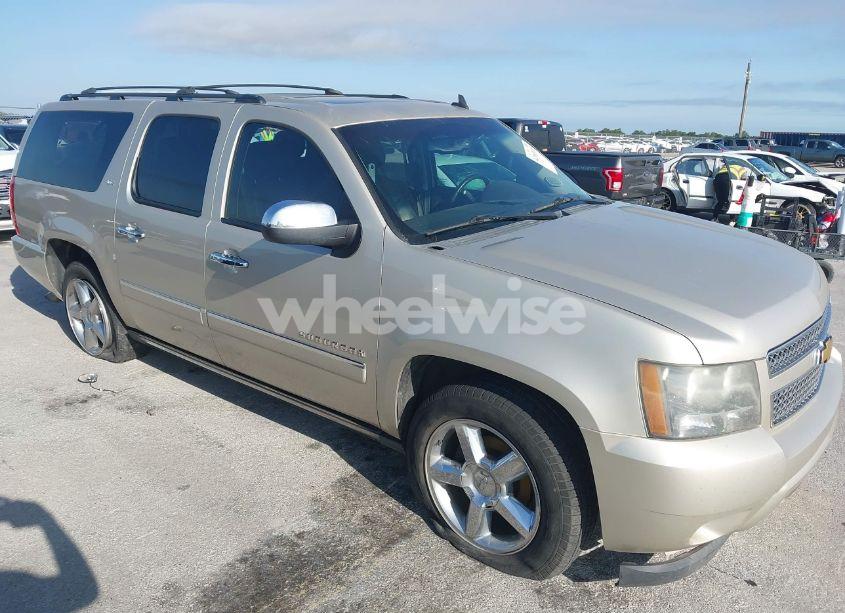 2013 Chevrolet Suburban 1500 LTZ (VIN 1GNSCKE01DR148980) main photo