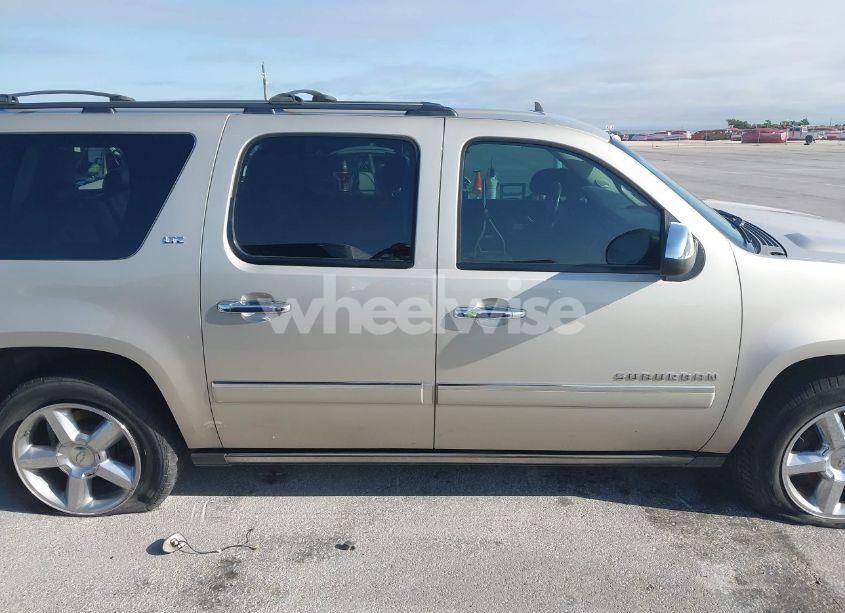 Photo 13 of 2013 Chevrolet Suburban 1500 LTZ (VIN 1GNSCKE01DR148980)