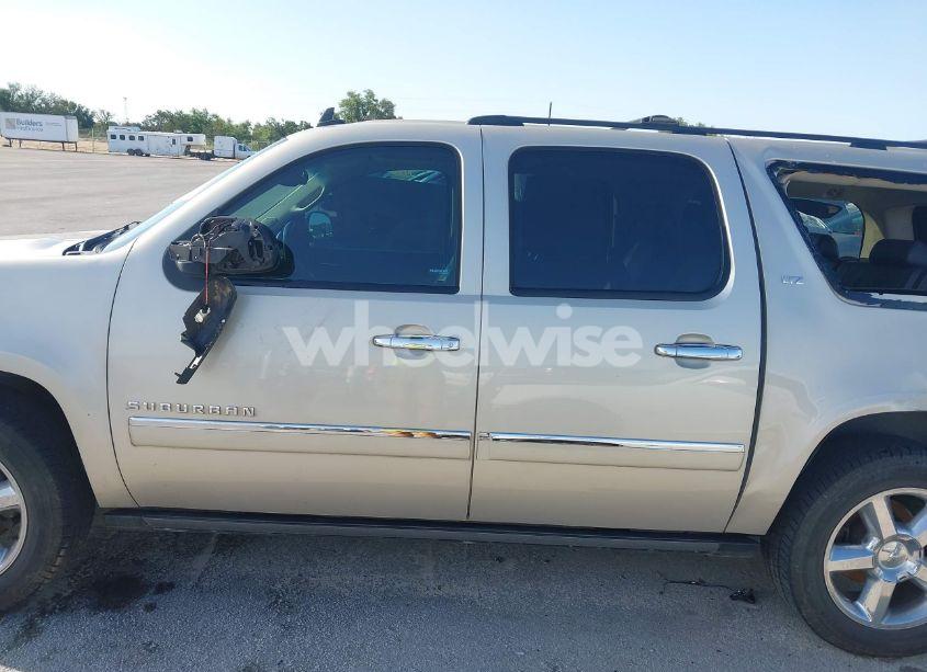 Photo 14 of 2013 Chevrolet Suburban 1500 LTZ (VIN 1GNSCKE01DR148980)