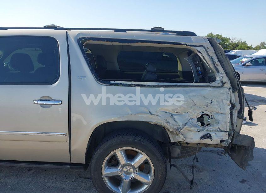 Photo 6 of 2013 Chevrolet Suburban 1500 LTZ (VIN 1GNSCKE01DR148980)