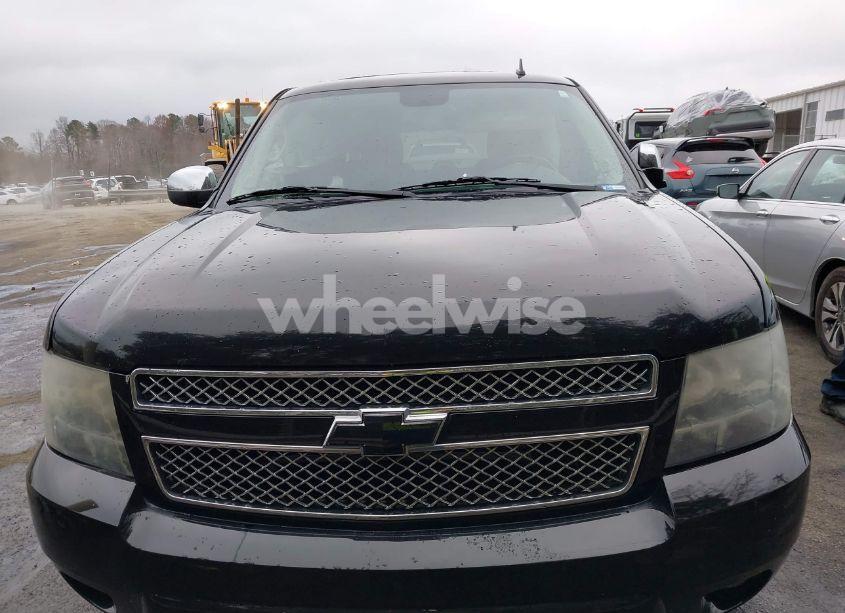 Photo 12 of 2011 Chevrolet Suburban 1500 LTZ (VIN 1GNSCKE02BR206544)