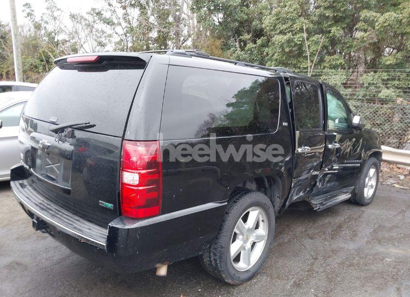 Photo 4 of 2011 Chevrolet Suburban 1500 LTZ (VIN 1GNSCKE02BR206544)