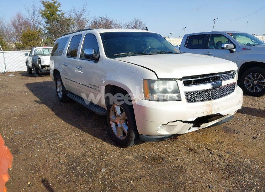 2011 Chevrolet Suburban 1500 LTZ (VIN 1GNSCKE02BR317269) main photo