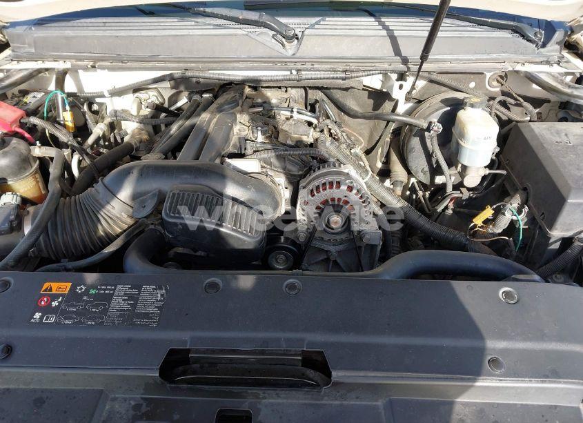 Photo 10 of 2011 Chevrolet Suburban 1500 LTZ (VIN 1GNSCKE02BR317269)